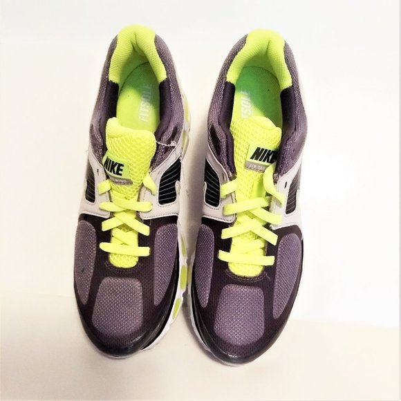 Nike athletic shoes Men 8.5 NWT run Flywire grey Yellow DISCOUNT SHIPPING!!